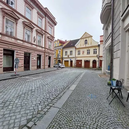 Byt 2+Kk Na Velkem Namesti Hradec Kralove Exterior photo