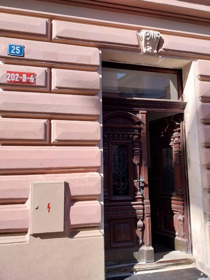 Appartement 2+kk Na Velkem Namesti Hradec Králové